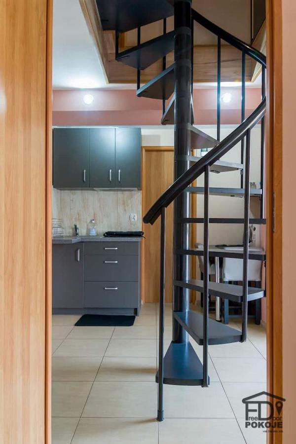 Pokoje Freedoor Ługniany Esterno foto