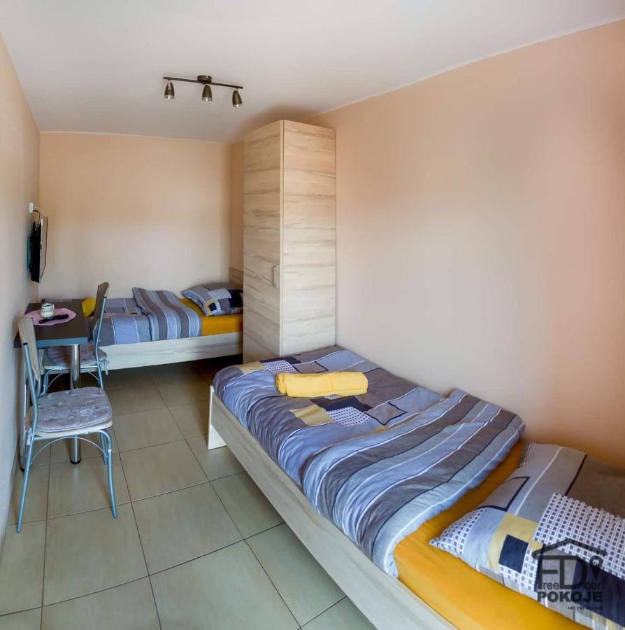 Pokoje Freedoor Ługniany Esterno foto